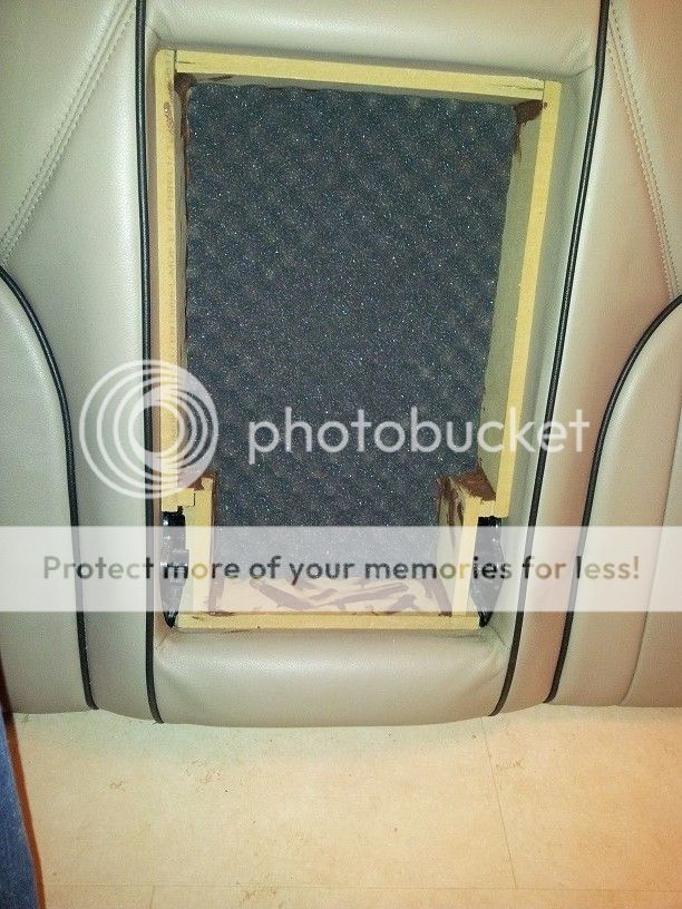 Rear Center Armrest Subwoofer